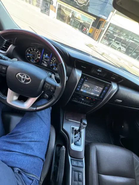 TOYOTA Hilux SW4 2.7 16V 4P FLEX SRV 7 LUGARES AUTOM�TICO, Foto 13