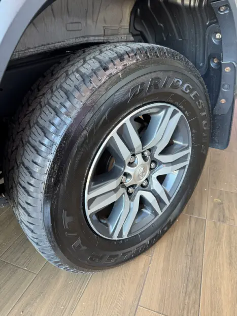 TOYOTA Hilux SW4 2.7 16V 4P FLEX SRV 7 LUGARES AUTOM�TICO, Foto 18