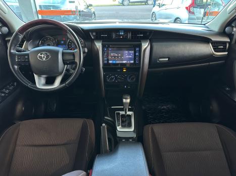 TOYOTA Hilux SW4 2.7 16V 4P SR FLEX AUTOM�TICO, Foto 8