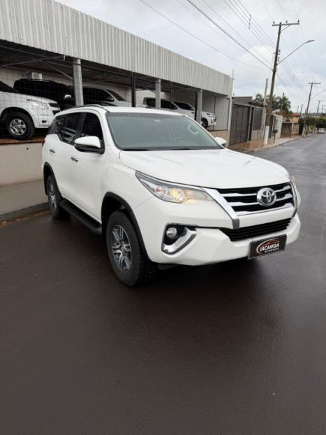 TOYOTA Hilux SW4 2.7 16V 4P FLEX SRV 7 LUGARES AUTOM�TICO, Foto 4