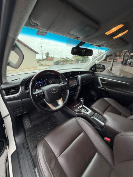 TOYOTA Hilux SW4 2.7 16V 4P FLEX SRV 7 LUGARES AUTOM�TICO, Foto 6