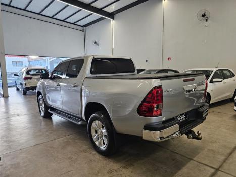 TOYOTA Hilux SW4 2.7 16V 4P SR AUTOM�TICO, Foto 4
