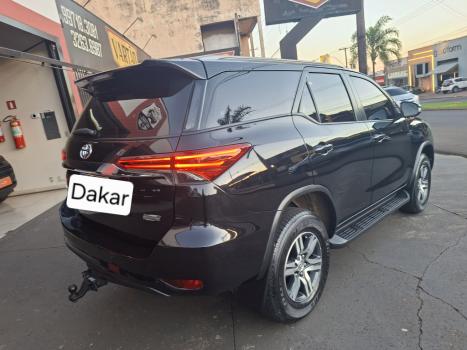 TOYOTA Hilux SW4 2.7 16V 4P FLEX SR 7 LUGARES AUTOMÁTICO, Foto 7