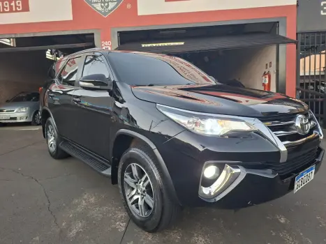 TOYOTA Hilux SW4 2.7 16V 4P FLEX SR 7 LUGARES AUTOMÁTICO, Foto 9