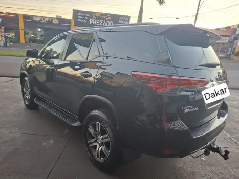 TOYOTA Hilux SW4 2.7 16V 4P FLEX SR 7 LUGARES AUTOMÁTICO, Foto 18