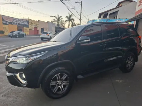 TOYOTA Hilux SW4 2.7 16V 4P FLEX SR 7 LUGARES AUTOMÁTICO, Foto 22