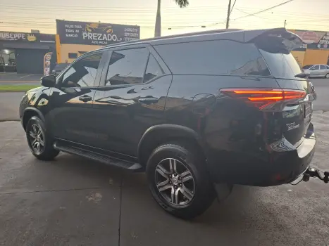 TOYOTA Hilux SW4 2.7 16V 4P FLEX SR 7 LUGARES AUTOMÁTICO, Foto 26