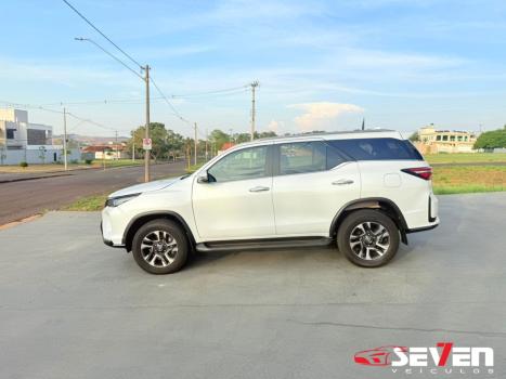 TOYOTA Hilux SW4 2.8 16V 4P SRX PLATINUM 4X4 7 LUGARES TURBO DIESEL AUTOMTICO, Foto 6
