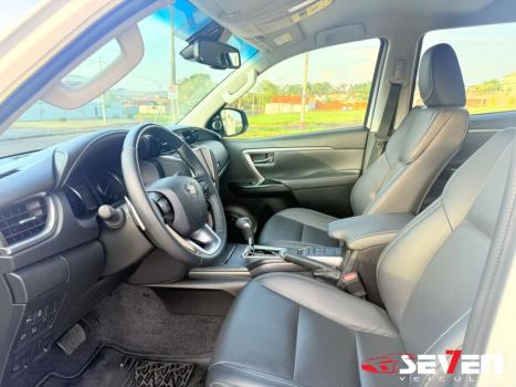 TOYOTA Hilux SW4 2.8 16V 4P SRX PLATINUM 4X4 7 LUGARES TURBO DIESEL AUTOMTICO, Foto 7