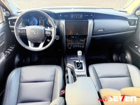 TOYOTA Hilux SW4 2.8 16V 4P SRX PLATINUM 4X4 7 LUGARES TURBO DIESEL AUTOMTICO, Foto 10