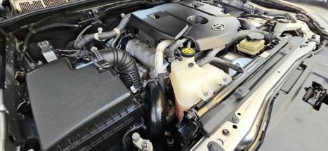 TOYOTA Hilux SW4 2.8 16V 4P SRX 4X4 7 LUGARES TURBO DIESEL AUTOMTICO, Foto 18
