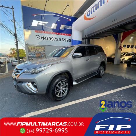 TOYOTA Hilux SW4 2.8 16V 4P SRX 4X4 7 LUGARES TURBO DIESEL AUTOMÁTICO, Foto 1 TOYOTA Hilux SW4 2.8 16V 4P SRX 4X4 7 LUGARES TURBO DIESEL AUTOMÁTICO, Foto 1