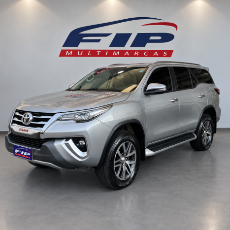 TOYOTA Hilux SW4 2.8 16V 4P SRX 4X4 7 LUGARES TURBO DIESEL AUTOMÁTICO, Foto 1