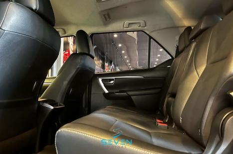 TOYOTA Hilux SW4 2.8 16V 4P SRX 4X4 7 LUGARES TURBO DIESEL AUTOMTICO, Foto 13