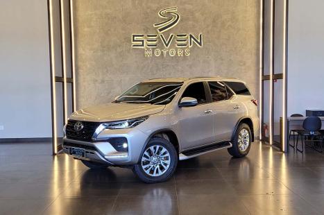 TOYOTA Hilux SW4 2.8 4P SRX 4X4 TURBO DIESEL AUTOMTICO, Foto 1