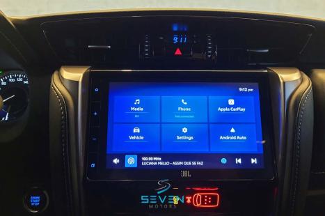 TOYOTA Hilux SW4 2.8 4P SRX 4X4 TURBO DIESEL AUTOMTICO, Foto 15