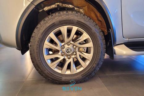 TOYOTA Hilux SW4 2.8 4P SRX 4X4 TURBO DIESEL AUTOMTICO, Foto 17