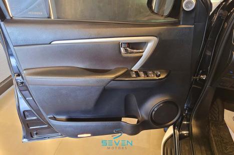 TOYOTA Hilux SW4 2.8 16V 4P SRX 4X4 7 LUGARES TURBO DIESEL AUTOMTICO, Foto 12