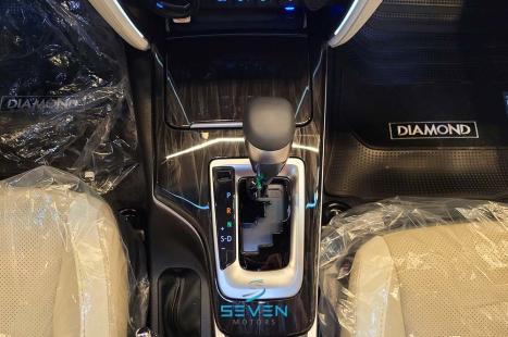 TOYOTA Hilux SW4 2.8 4P SRX 4X4 DIAMOND 7 LUGARES TURBO DIESEL AUTOMTICO, Foto 14