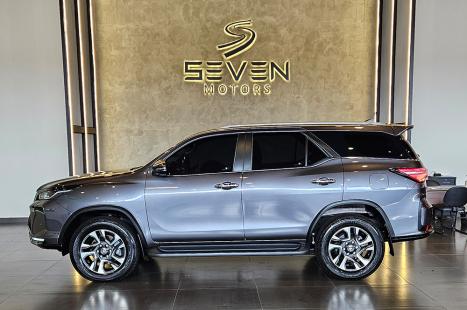 TOYOTA Hilux SW4 2.8 16V 4P SRX PLATINUM 4X4 7 LUGARES TURBO DIESEL AUTOM�TICO, Foto 2