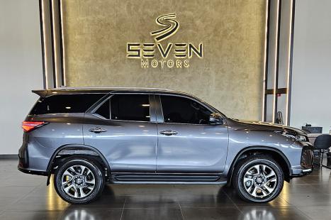 TOYOTA Hilux SW4 2.8 16V 4P SRX PLATINUM 4X4 7 LUGARES TURBO DIESEL AUTOM�TICO, Foto 6