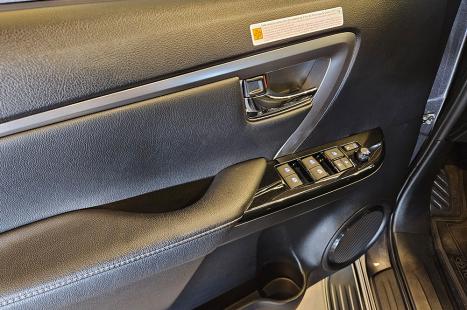 TOYOTA Hilux SW4 2.8 16V 4P SRX PLATINUM 4X4 7 LUGARES TURBO DIESEL AUTOM�TICO, Foto 14