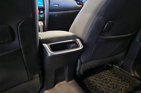 TOYOTA Hilux SW4 2.8 16V 4P SRX PLATINUM 4X4 7 LUGARES TURBO DIESEL AUTOM�TICO, Foto 16