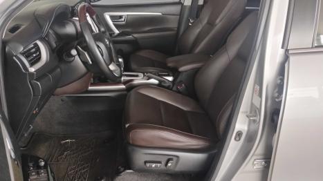 TOYOTA Hilux SW4 2.8 16V 4P SRX 4X4 7 LUGARES TURBO DIESEL AUTOM�TICO, Foto 10