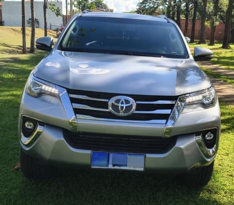 TOYOTA Hilux SW4 2.8 4P SRX 4X4 TURBO DIESEL AUTOM�TICO, Foto 1