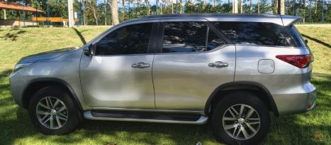 TOYOTA Hilux SW4 2.8 4P SRX 4X4 TURBO DIESEL AUTOM�TICO, Foto 4