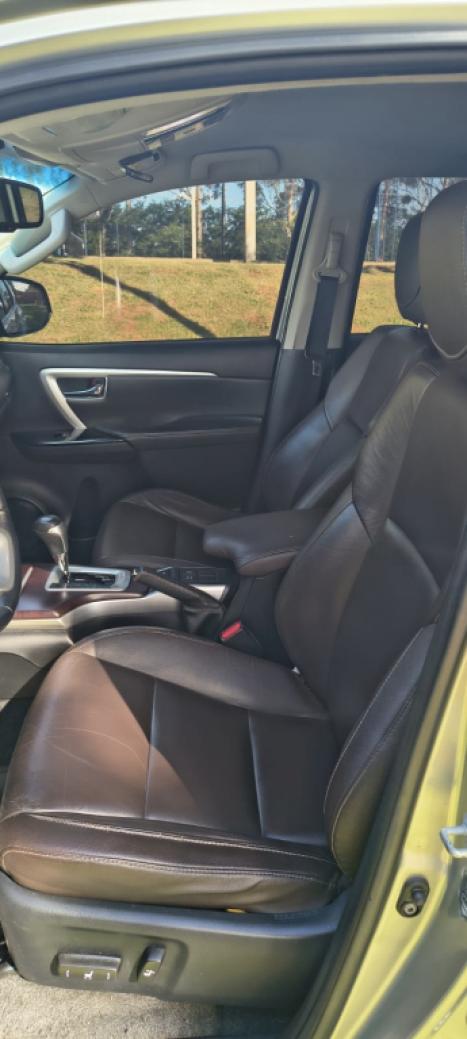 TOYOTA Hilux SW4 2.8 4P SRX 4X4 TURBO DIESEL AUTOM�TICO, Foto 5