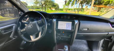 TOYOTA Hilux SW4 2.8 4P SRX 4X4 TURBO DIESEL AUTOM�TICO, Foto 6