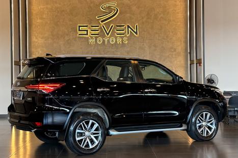 TOYOTA Hilux SW4 2.8 16V 4P SRX 4X4 7 LUGARES TURBO DIESEL AUTOM�TICO, Foto 5