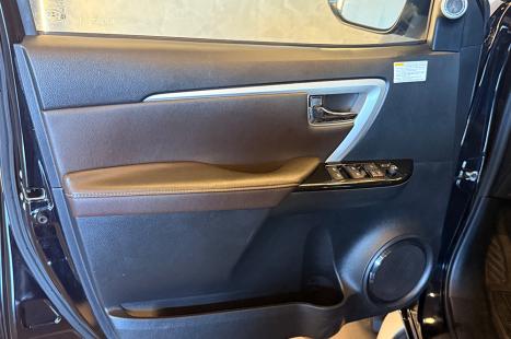 TOYOTA Hilux SW4 2.8 16V 4P SRX 4X4 7 LUGARES TURBO DIESEL AUTOM�TICO, Foto 15