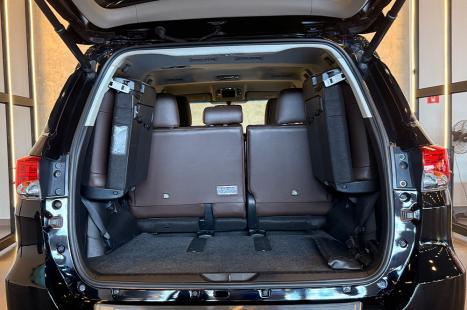 TOYOTA Hilux SW4 2.8 16V 4P SRX 4X4 7 LUGARES TURBO DIESEL AUTOM�TICO, Foto 17