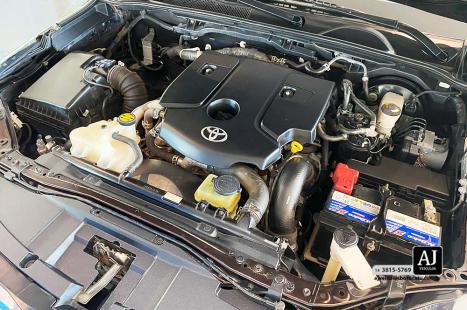 TOYOTA Hilux SW4 2.8 16V 4P SRX 4X4 7 LUGARES TURBO DIESEL AUTOM�TICO, Foto 20