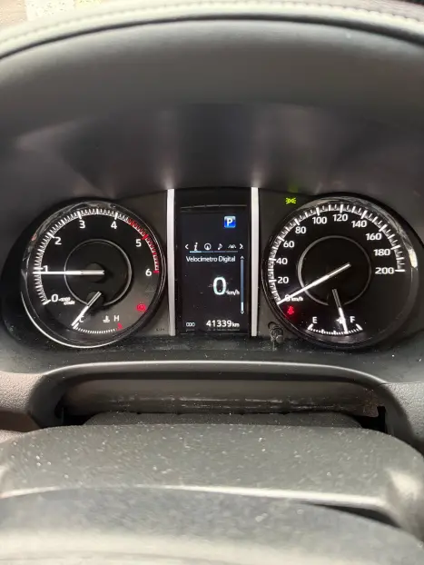 TOYOTA Hilux SW4 2.8 4P SRX 4X4 DIAMOND 7 LUGARES TURBO DIESEL AUTOM�TICO, Foto 11