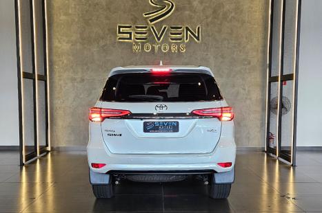 TOYOTA Hilux SW4 2.8 16V 4P SRX 4X4 7 LUGARES TURBO DIESEL AUTOM�TICO, Foto 4