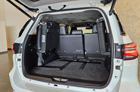 TOYOTA Hilux SW4 2.8 16V 4P SRX 4X4 7 LUGARES TURBO DIESEL AUTOM�TICO, Foto 11