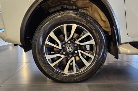 TOYOTA Hilux SW4 2.8 16V 4P SRX 4X4 7 LUGARES TURBO DIESEL AUTOM�TICO, Foto 12