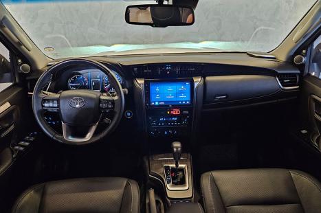 TOYOTA Hilux SW4 2.8 16V 4P SRX 4X4 7 LUGARES TURBO DIESEL AUTOM�TICO, Foto 15