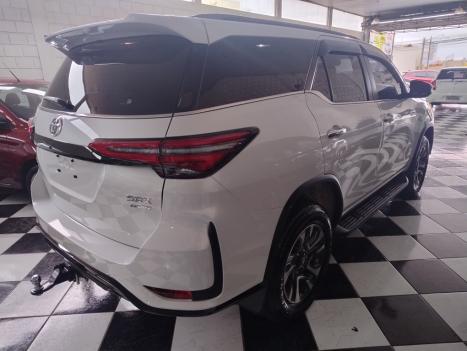 TOYOTA Hilux SW4 2.8 16V 4P SRX PLATINUM 4X4 7 LUGARES TURBO DIESEL AUTOM�TICO, Foto 4