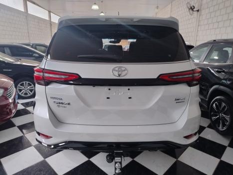 TOYOTA Hilux SW4 2.8 16V 4P SRX PLATINUM 4X4 7 LUGARES TURBO DIESEL AUTOM�TICO, Foto 6