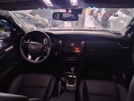 TOYOTA Hilux SW4 2.8 16V 4P SRX PLATINUM 4X4 7 LUGARES TURBO DIESEL AUTOM�TICO, Foto 9