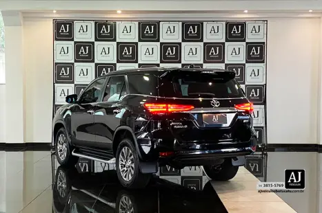 TOYOTA Hilux SW4 2.8 16V 4P SRX 4X4 7 LUGARES TURBO DIESEL AUTOM�TICO, Foto 6