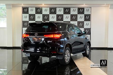 TOYOTA Hilux SW4 2.8 16V 4P SRX 4X4 7 LUGARES TURBO DIESEL AUTOM�TICO, Foto 8