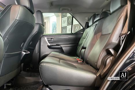 TOYOTA Hilux SW4 2.8 16V 4P SRX 4X4 7 LUGARES TURBO DIESEL AUTOM�TICO, Foto 14