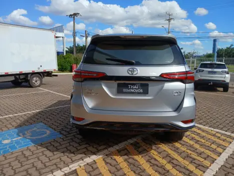 TOYOTA Hilux SW4 2.8 16V 4P SRX PLATINUM 4X4 7 LUGARES TURBO DIESEL AUTOM�TICO, Foto 6