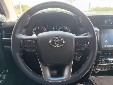 TOYOTA Hilux SW4 2.8 16V 4P SRX PLATINUM 4X4 7 LUGARES TURBO DIESEL AUTOM�TICO, Foto 13