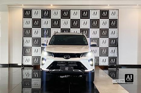 TOYOTA Hilux SW4 2.8 16V 4P SRX PLATINUM 4X4 7 LUGARES TURBO DIESEL AUTOM�TICO, Foto 2